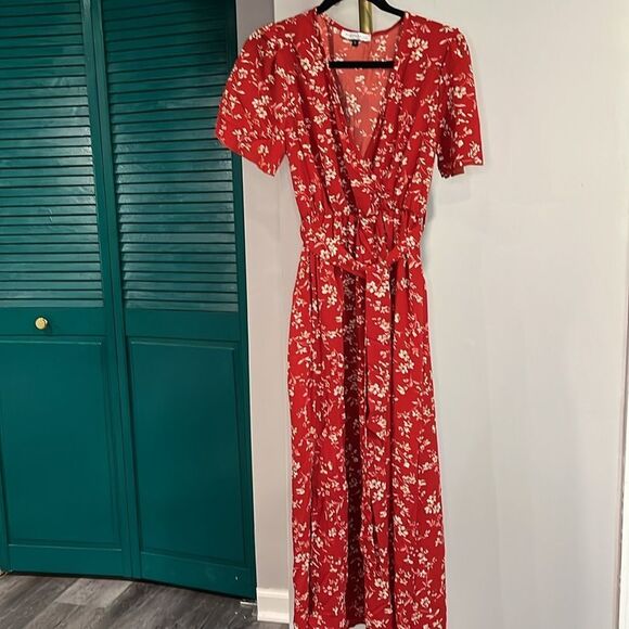 NWOT Floral print maxi dress - small - Picture 3 of 8